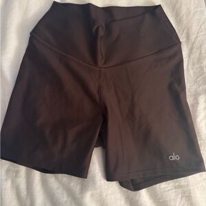 ALO Yoga Women's Chocolate Bike Shorts